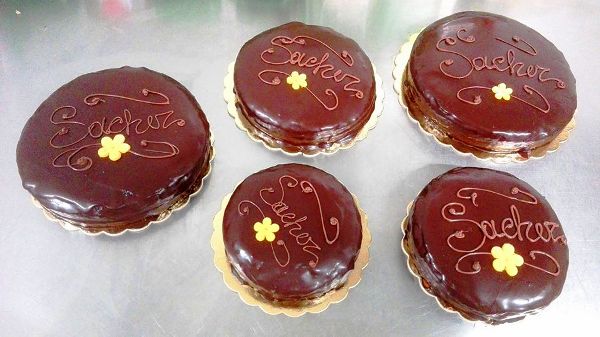 torta sacher pasticceria dallari